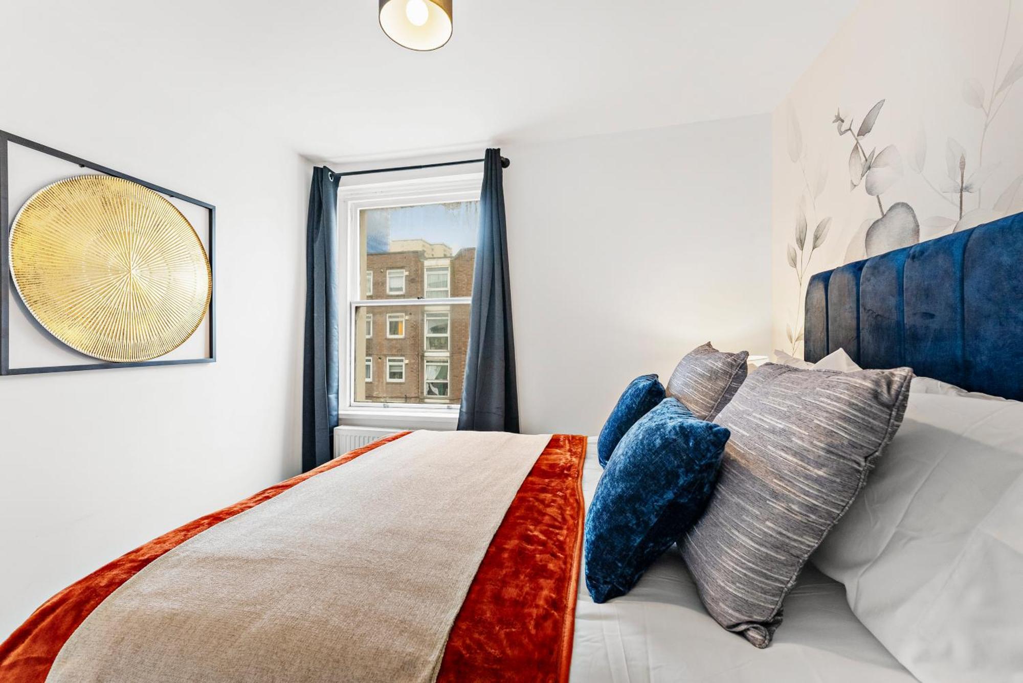 Stylish 3 Bed Flat In Brighton - Sleeps 8 * Brighton