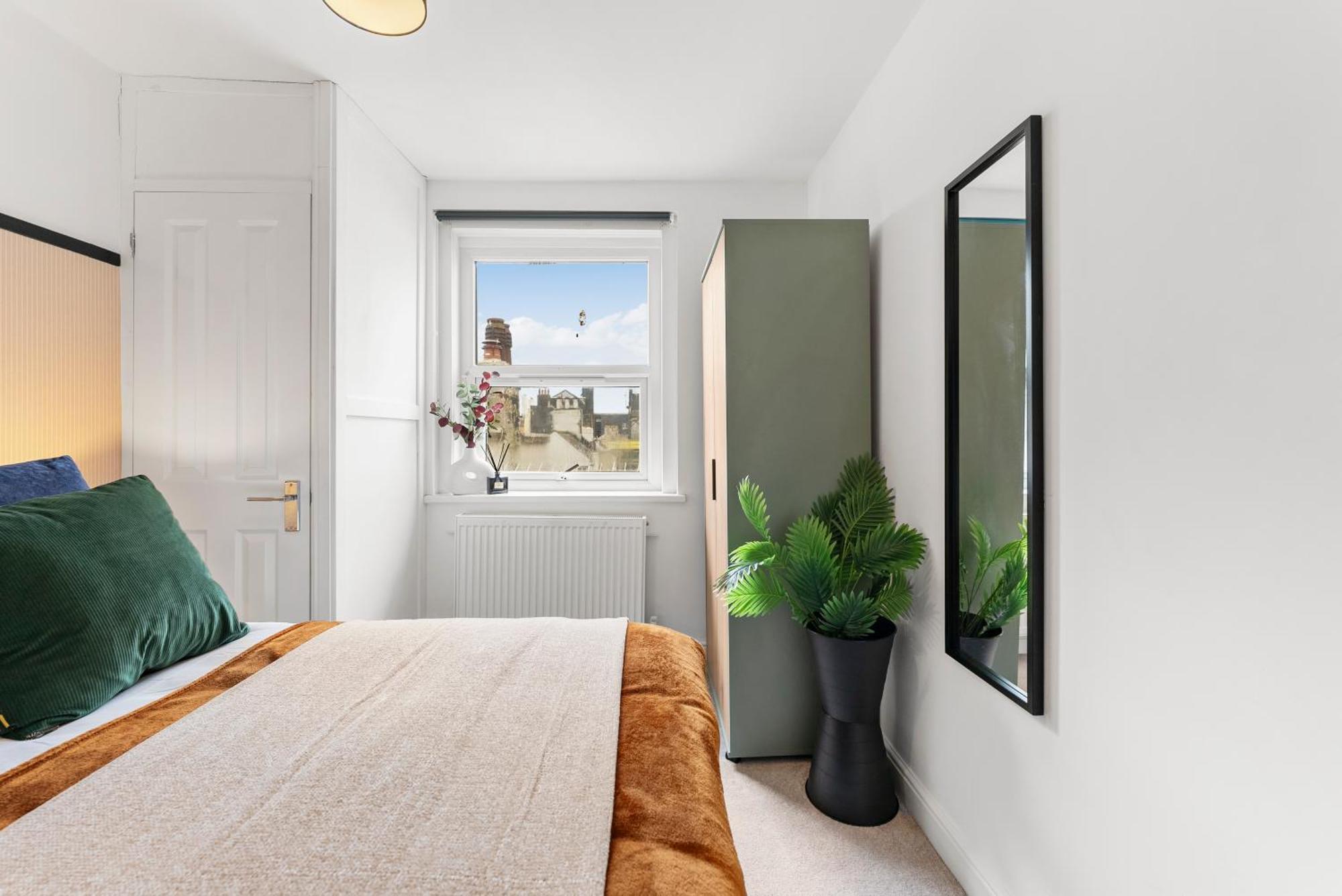 Stylish 3 Bed Flat In Brighton - Sleeps 8
